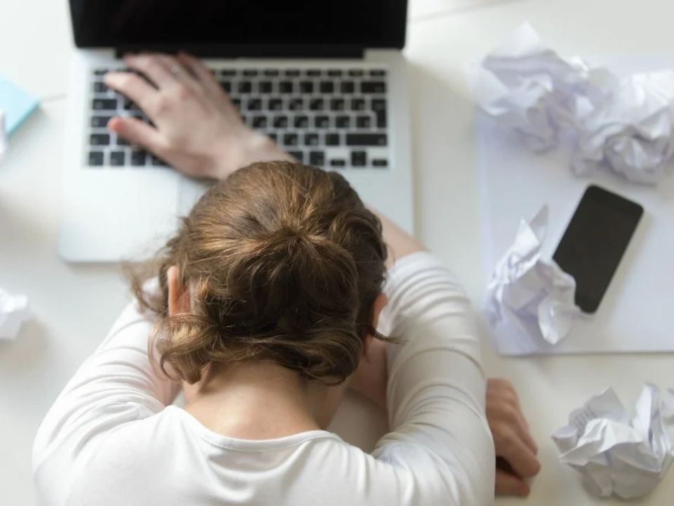 Prevenzione del burnout e valutazione del rischio stress lavoro-correlato in azienda